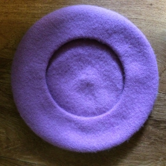 Lavender beret - Picture 2 of 2